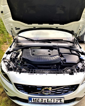 Volvo V60 cena 103300 przebieg: 67450, rok produkcji 2017 z Nowogród Bobrzański małe 781
